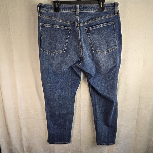 Old Navy High Rise OG Straight Womens Size 16 Blue Stretch Denim Jean CAPRIS - Picture 6 of 8